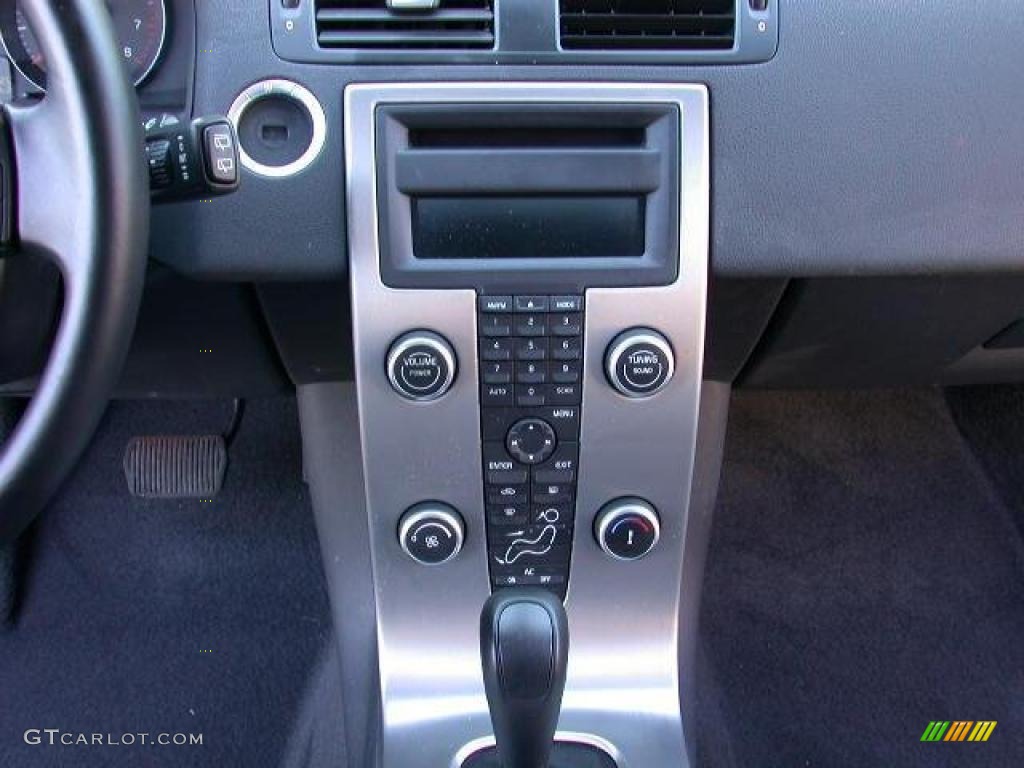 2008 Volvo V50 2.4i Controls Photo #41450819