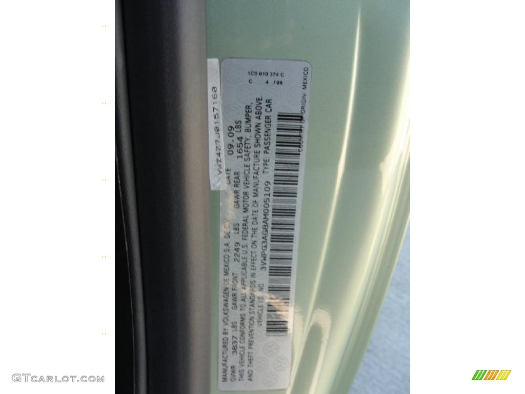 2010 Volkswagen New Beetle 2.5 Coupe Info Tag Photo #41451127
