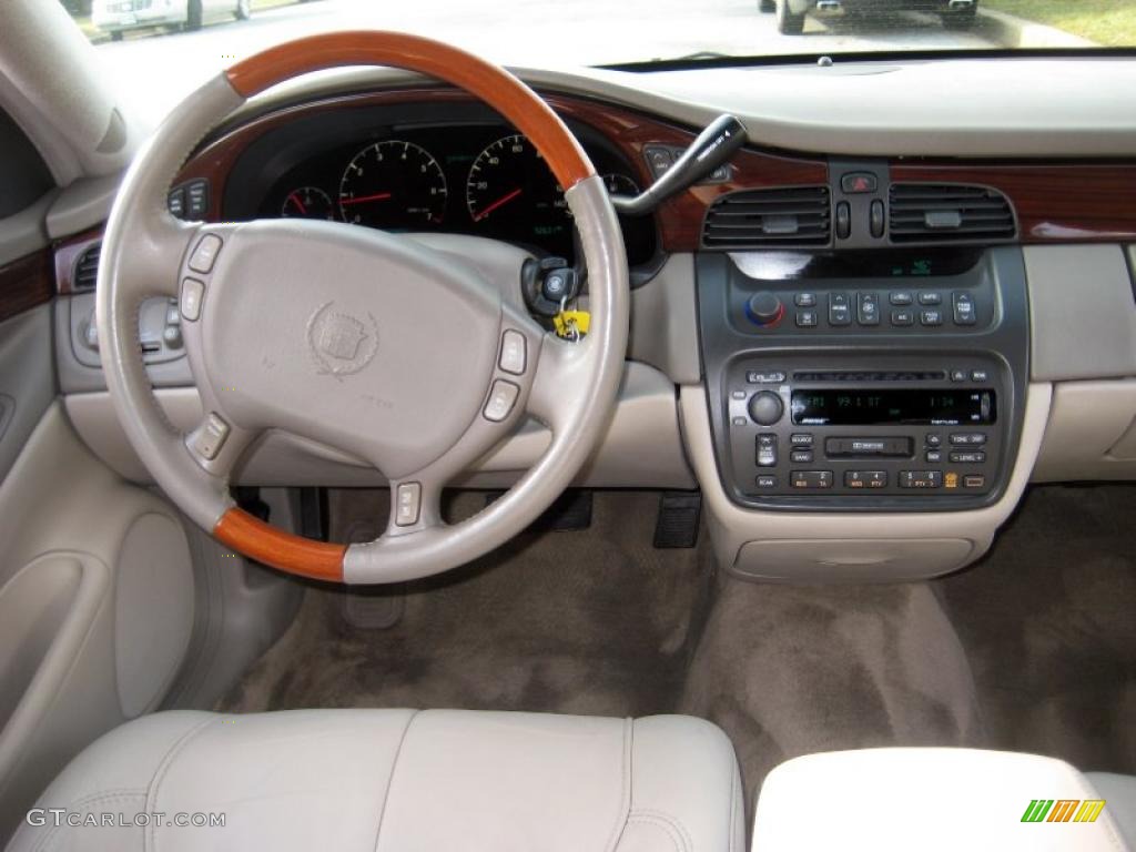 2001 Cadillac DeVille DHS Sedan Oatmeal Dashboard Photo #41452583
