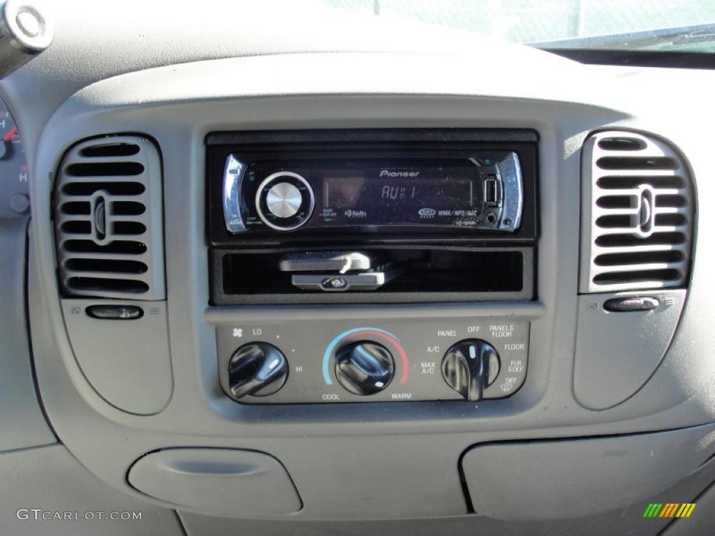 2001 Ford F150 XLT SuperCab Controls Photo #41453847