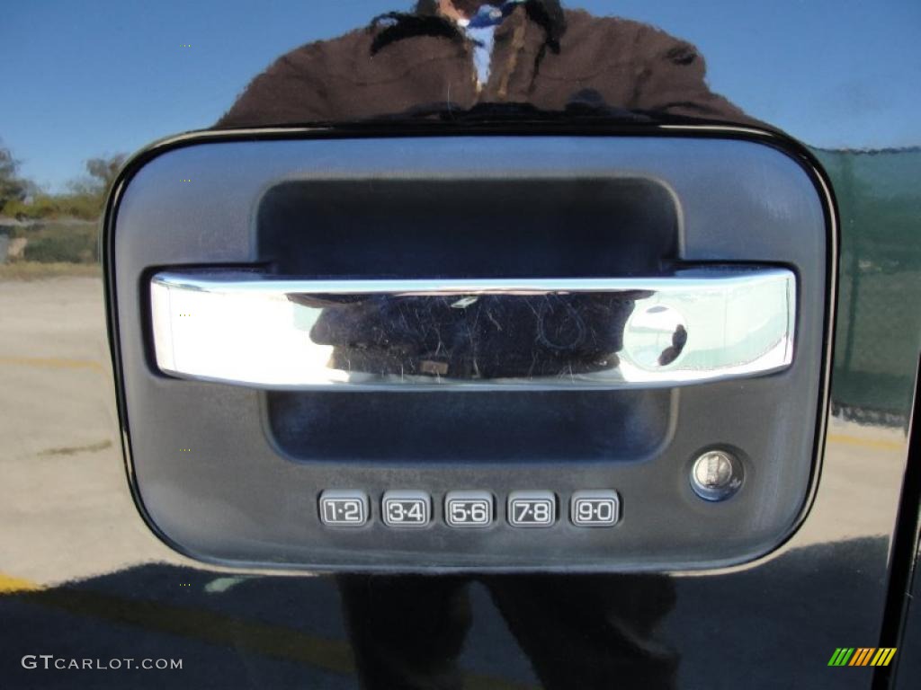 2007 F150 Lariat SuperCrew - Black / Black photo #25