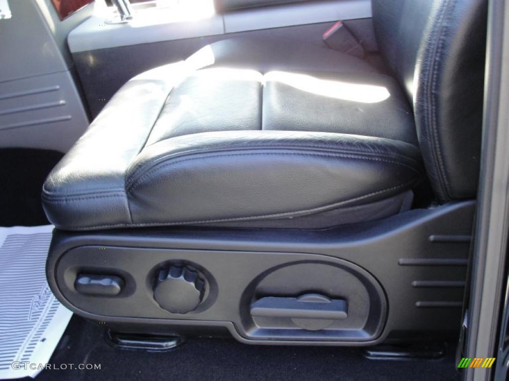 2007 F150 Lariat SuperCrew - Black / Black photo #37