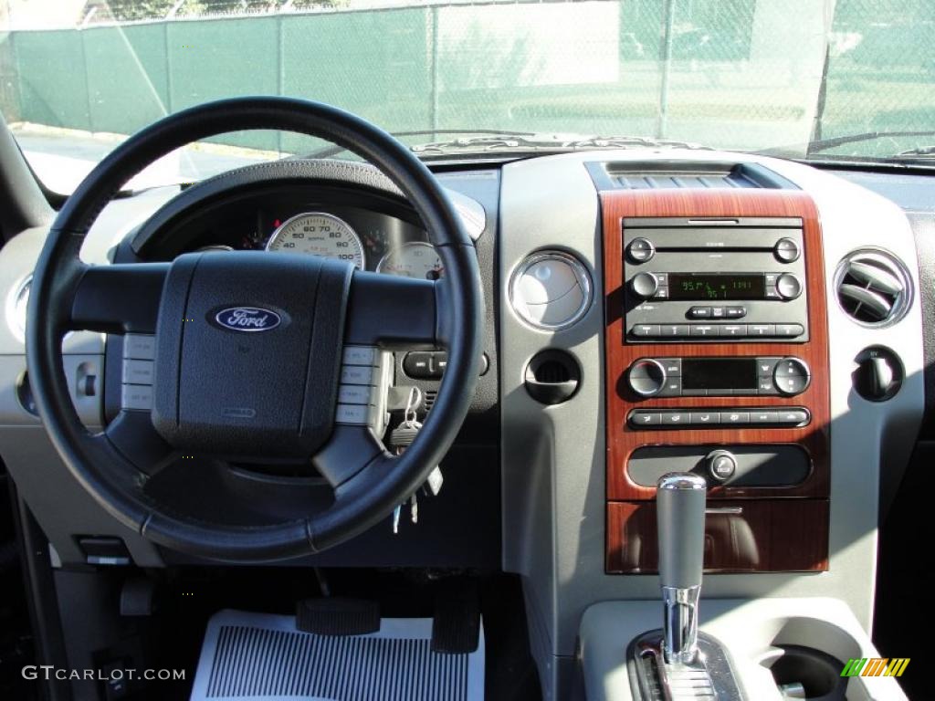 2007 F150 Lariat SuperCrew - Black / Black photo #39