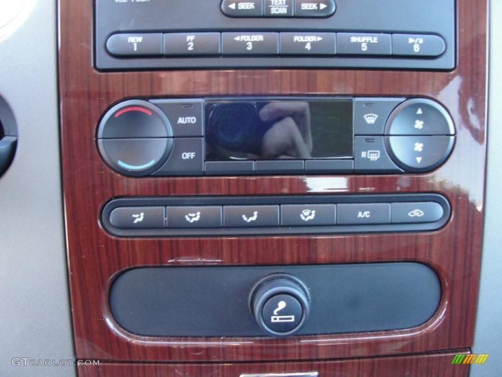 2007 F150 Lariat SuperCrew - Black / Black photo #41