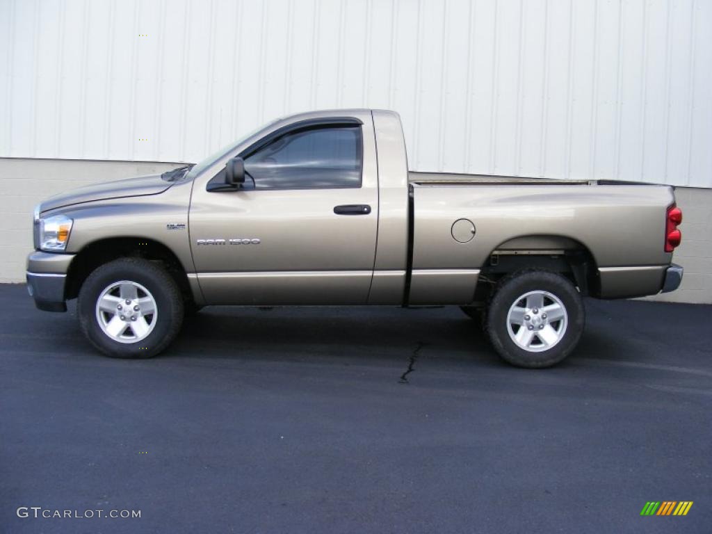 Light Khaki Metallic 2007 Dodge Ram 1500 SLT Regular Cab 4x4 Exterior Photo #41457871