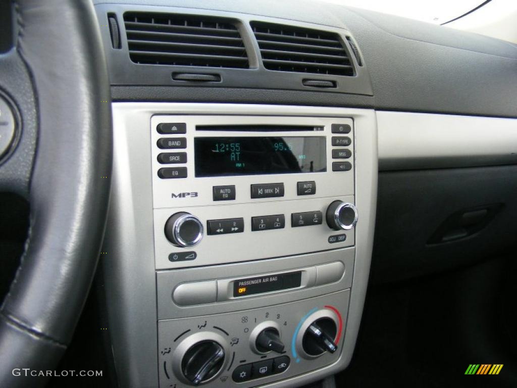 2006 Chevrolet Cobalt LT Coupe Controls Photo #41458227
