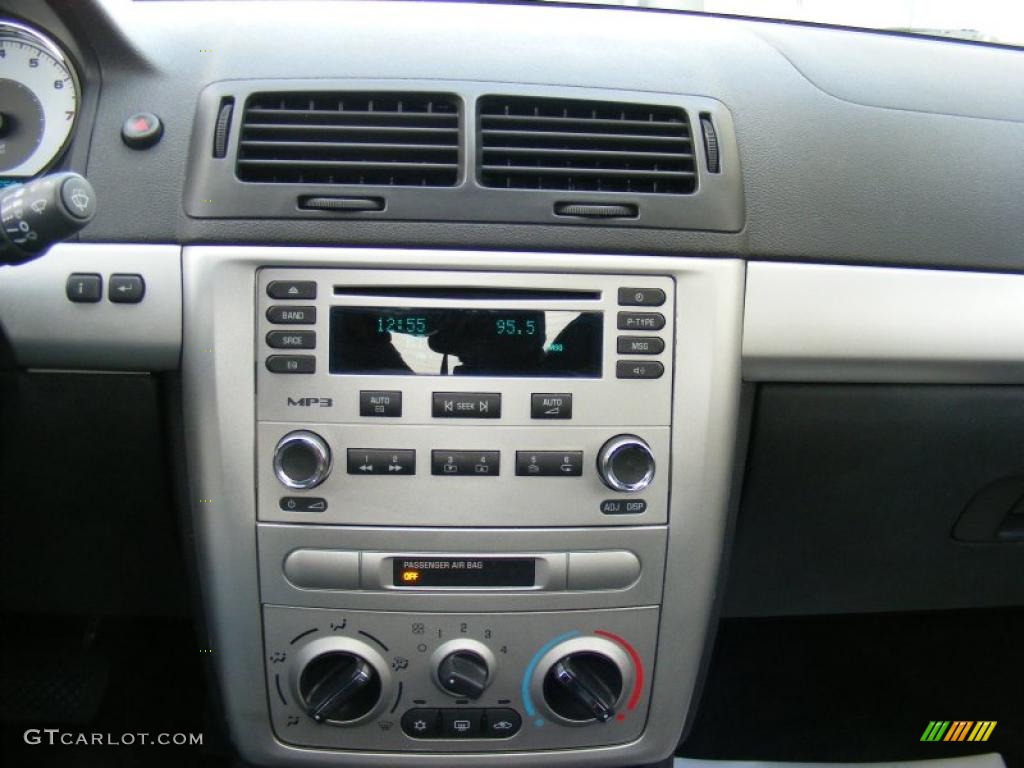 2006 Chevrolet Cobalt LT Coupe Controls Photo #41458239