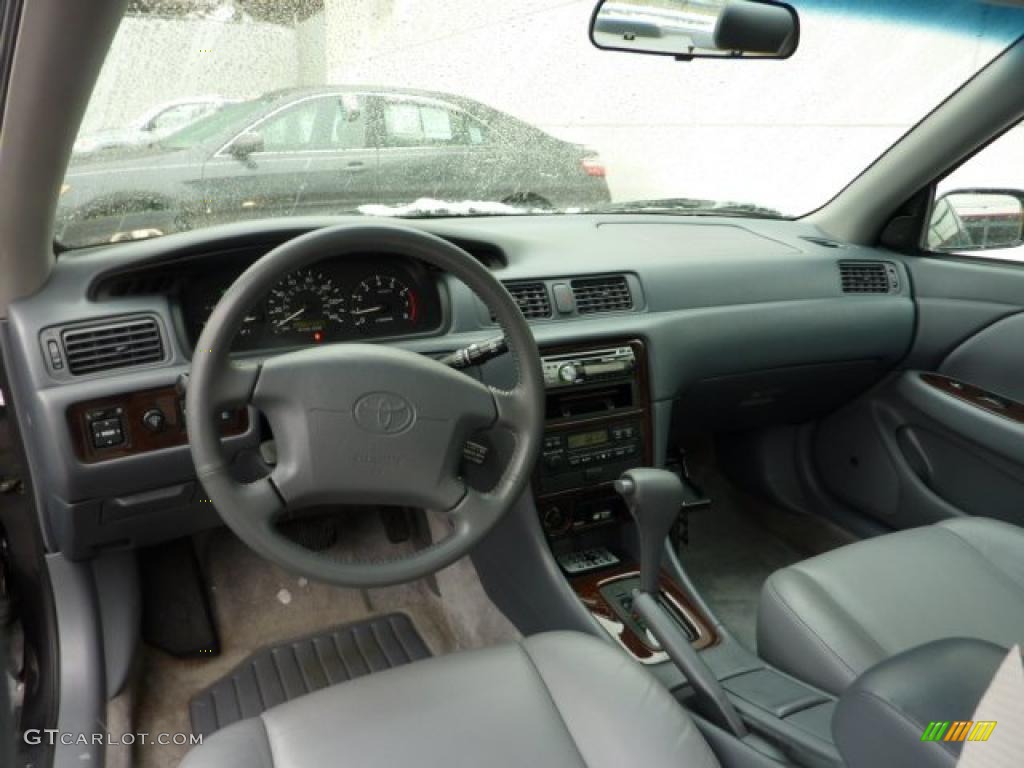 Gray Interior 2000 Toyota Camry XLE V6 Photo #41458887