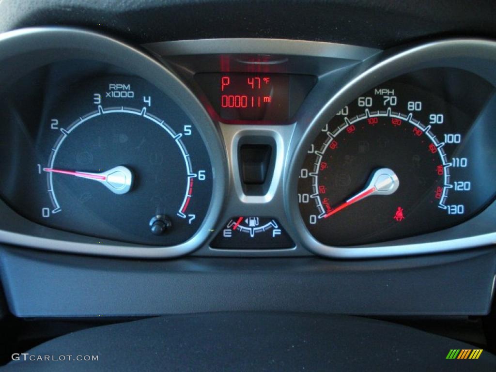2011 Ford Fiesta SE Hatchback Gauges Photo #41460838