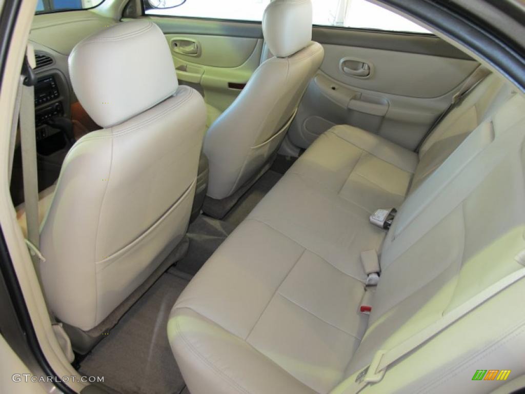 Neutral Interior 2001 Oldsmobile Intrigue GL Photo #41465270
