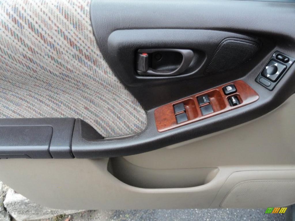 2000 Subaru Forester 2.5 S Beige Door Panel Photo #41466690