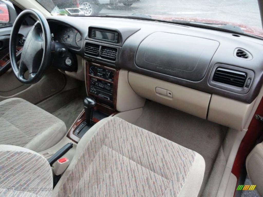 2000 Subaru Forester 2.5 S Beige Dashboard Photo #41466758