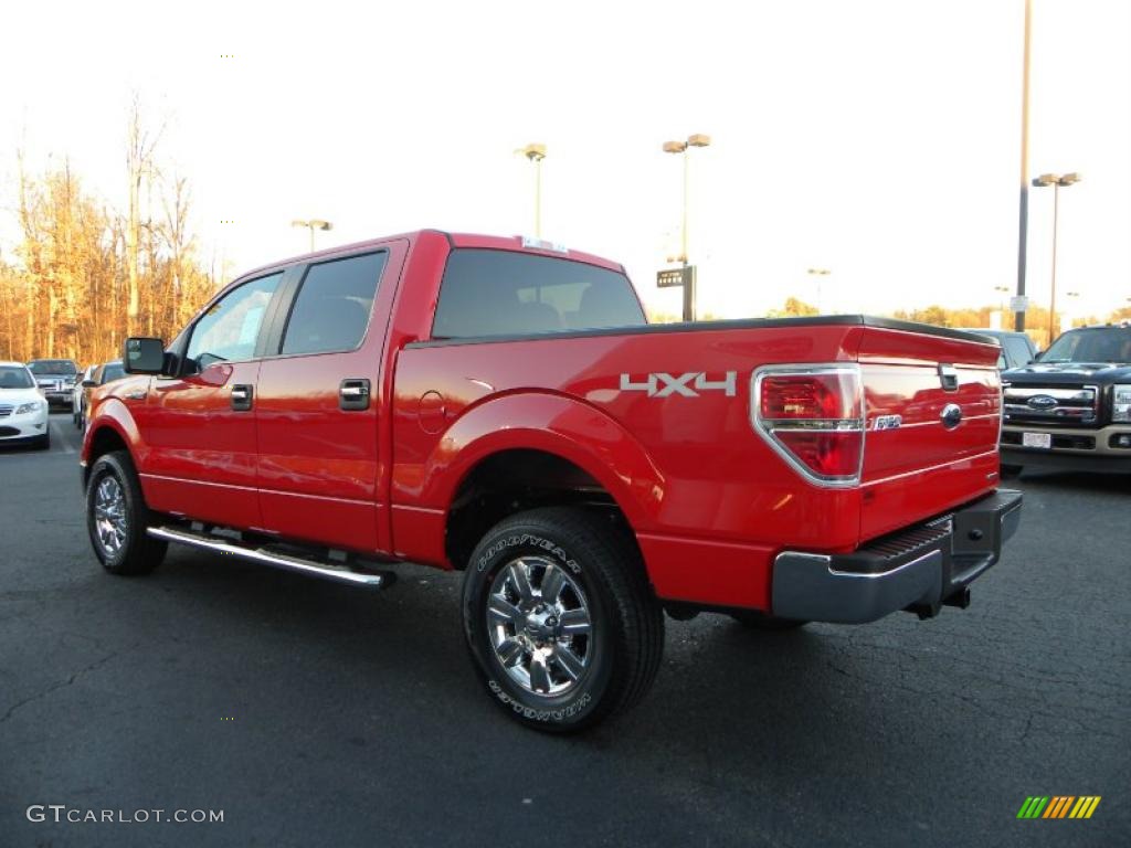 2011 F150 XLT SuperCrew 4x4 - Race Red / Steel Gray photo #36