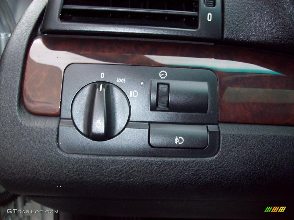 2002 BMW 3 Series 325i Coupe Controls Photo #41468011