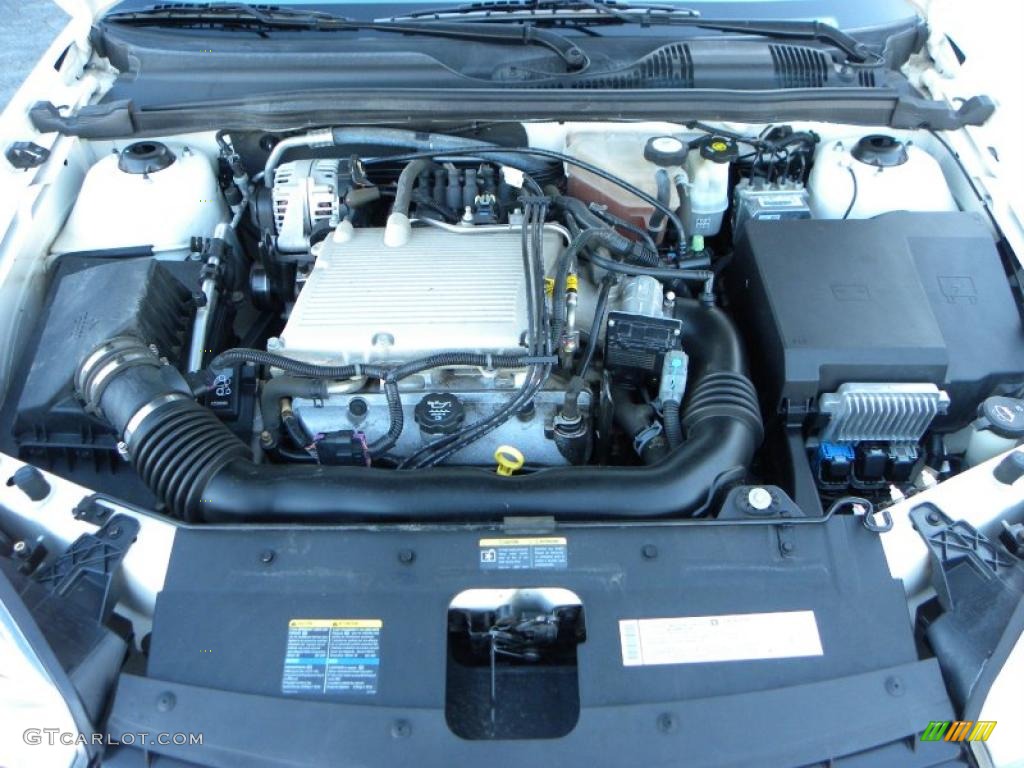 2005 Malibu LS V6 Sedan - White / Gray photo #14