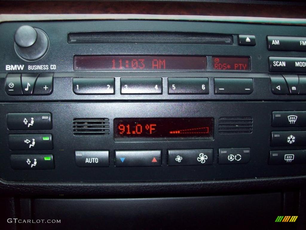 2002 BMW 3 Series 325i Coupe Controls Photo #41468143