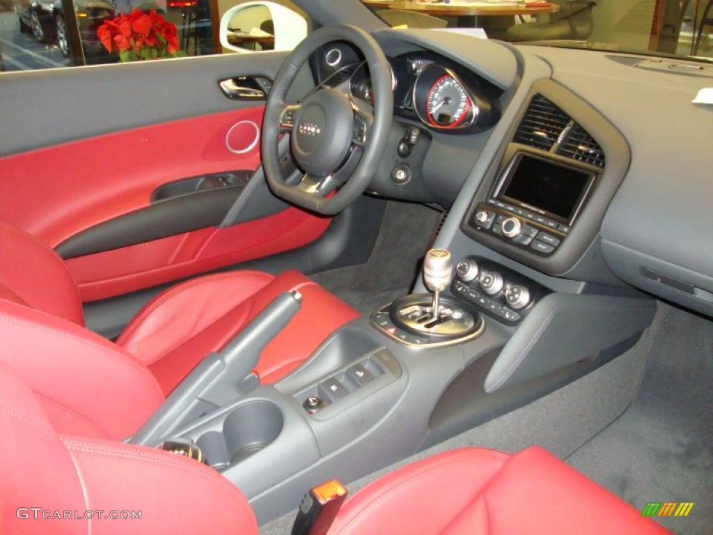 2011 Audi R8 Spyder 5.2 FSI quattro Red Nappa Leather Dashboard Photo #41470759