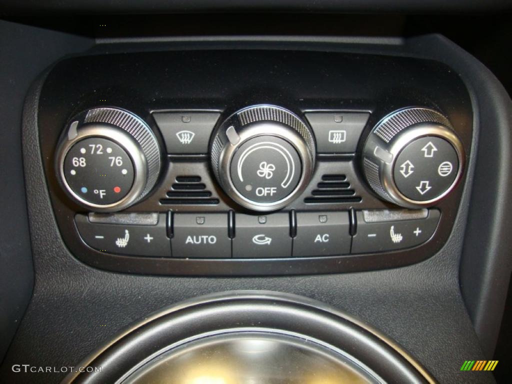 2011 Audi R8 Spyder 5.2 FSI quattro Controls Photo #41470895