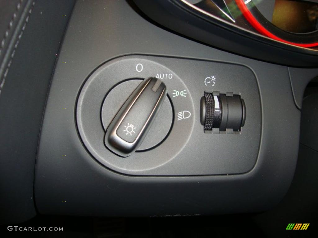 2011 Audi R8 Spyder 5.2 FSI quattro Controls Photo #41470995
