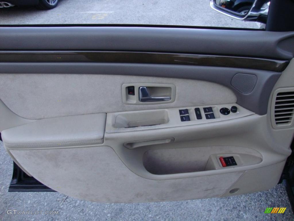 2002 Audi S8 4.2 quattro Ecru Door Panel Photo #41471355