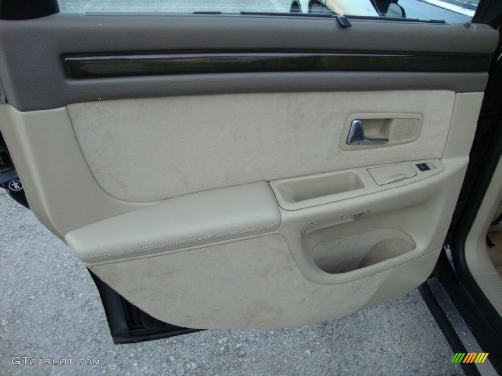 2002 Audi S8 4.2 quattro Ecru Door Panel Photo #41471575