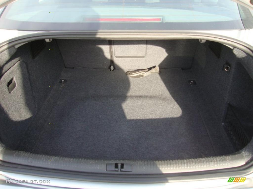 2005 Audi A4 3.0 quattro Sedan Trunk Photo #41472307