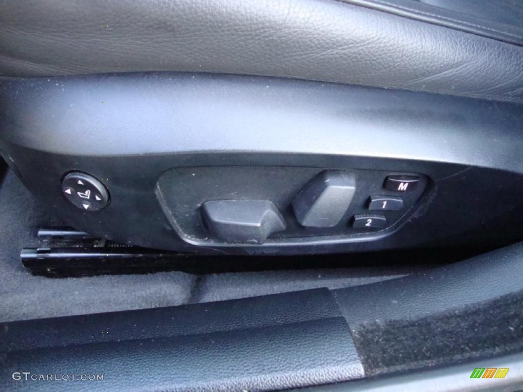 2006 3 Series 330xi Sedan - Titanium Silver Metallic / Black photo #17