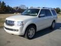 2008 White Chocolate Tri Coat Lincoln Navigator Luxury  photo #2