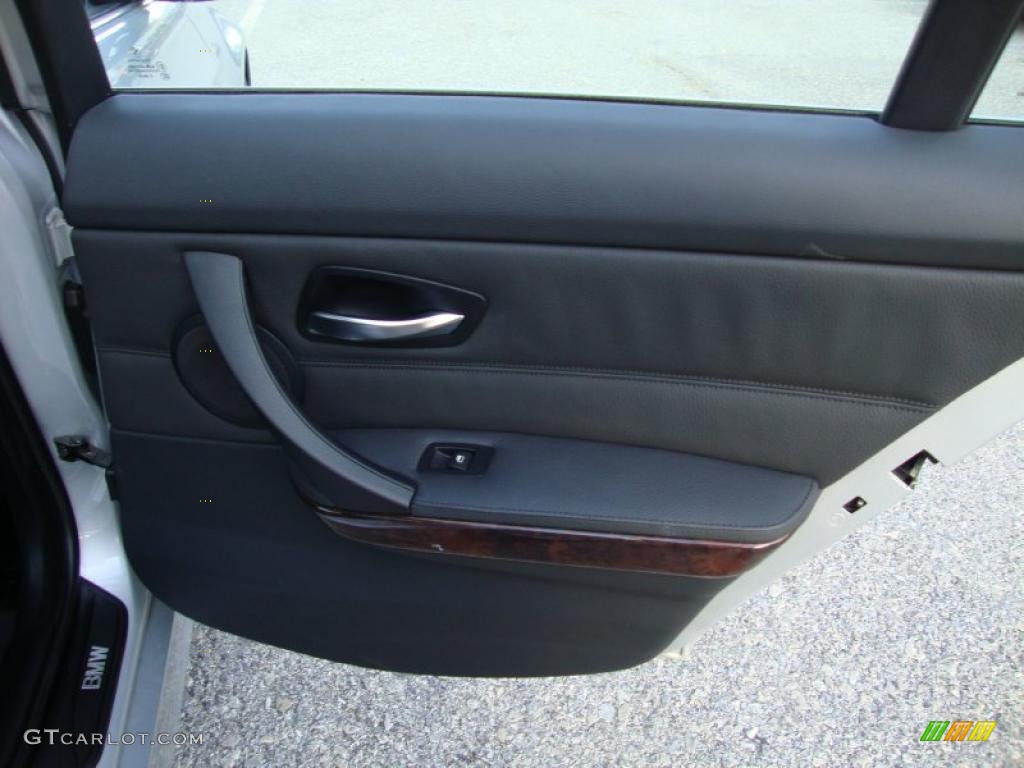 2006 3 Series 330xi Sedan - Titanium Silver Metallic / Black photo #26