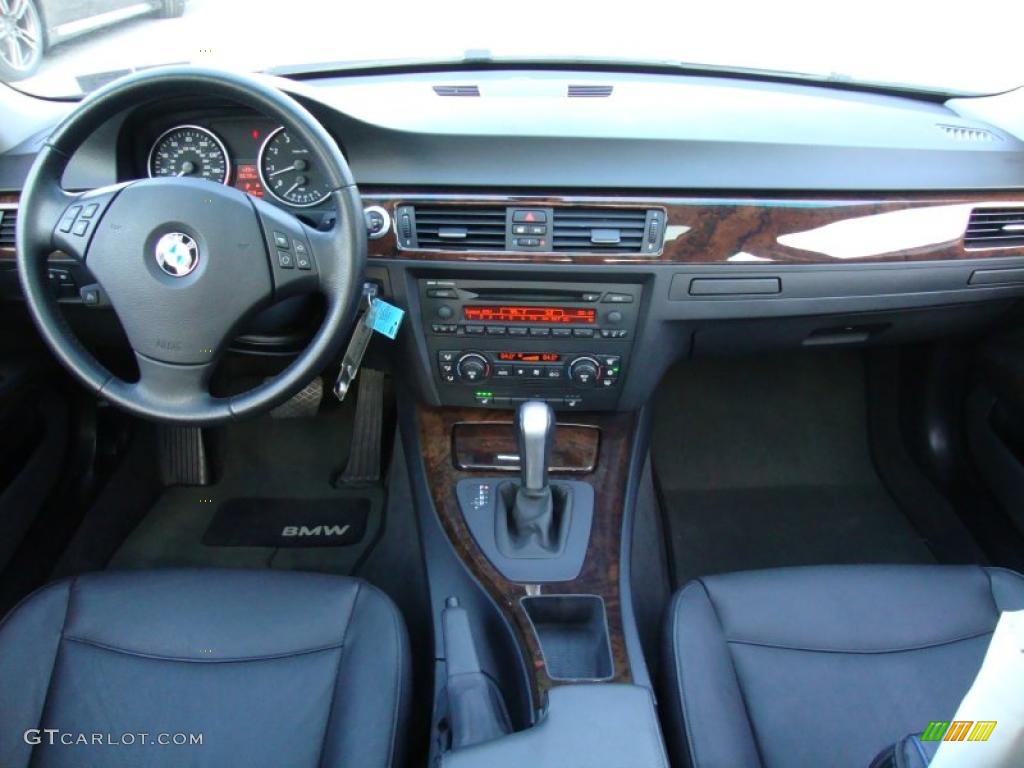 2006 3 Series 330xi Sedan - Titanium Silver Metallic / Black photo #30