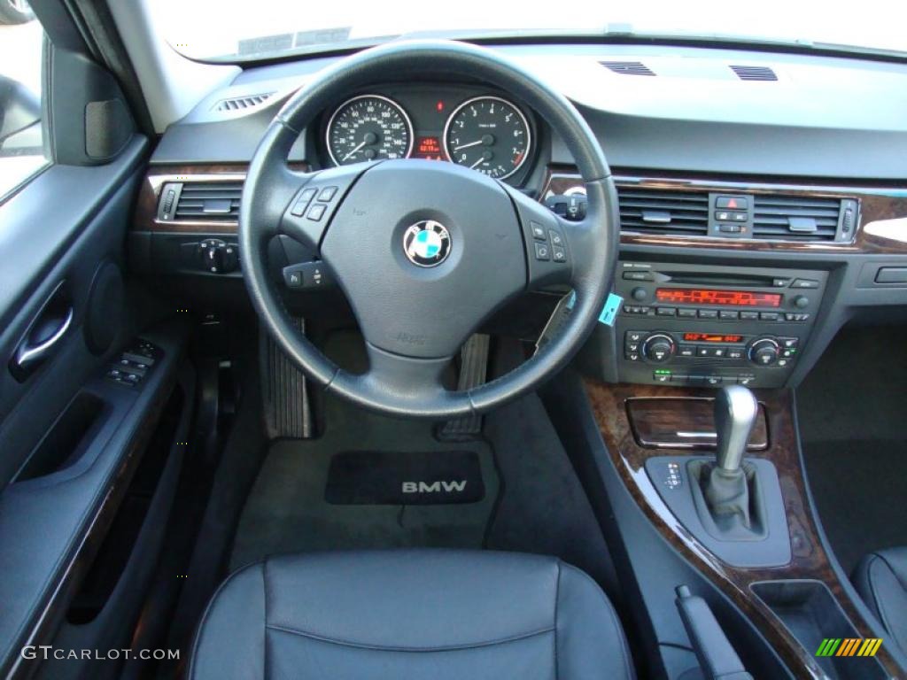 2006 3 Series 330xi Sedan - Titanium Silver Metallic / Black photo #31