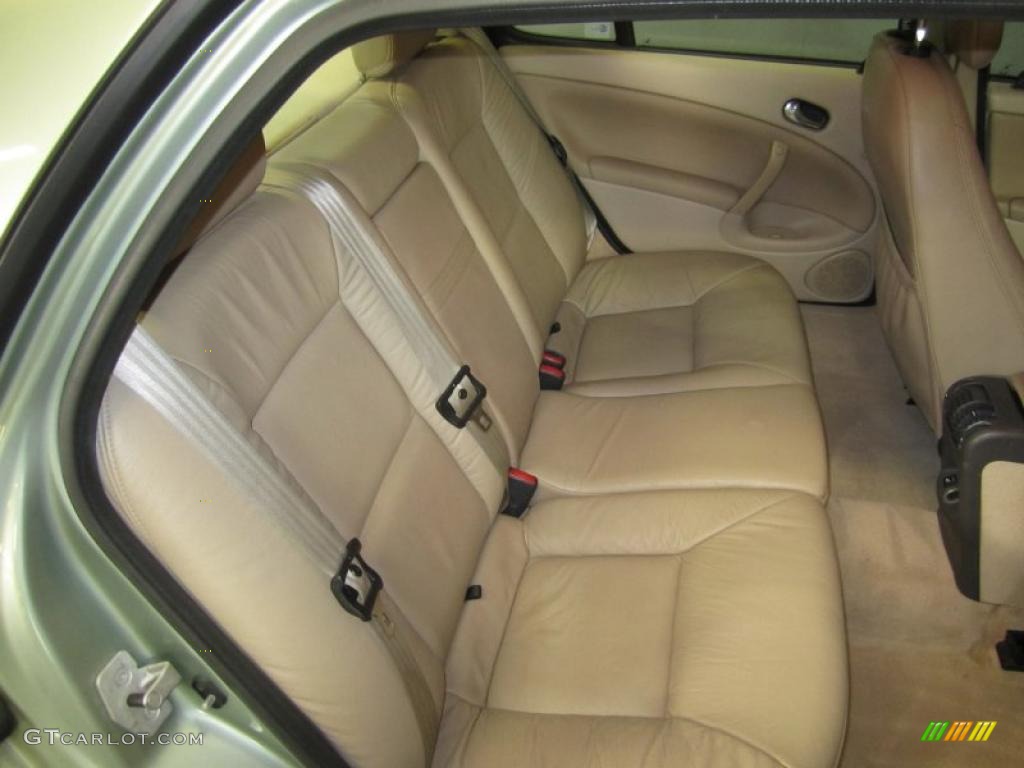 Warm Beige Interior 2001 Saab 9-5 SE Sedan Photo #41475439