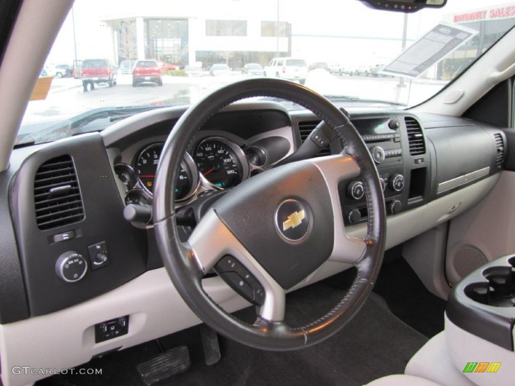 2007 Chevrolet Silverado 2500HD LTZ Crew Cab 4x4 Chassis Light Cashmere/Ebony Steering Wheel Photo #41476015