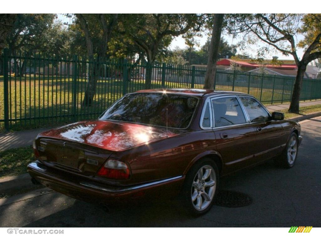 2001 XJ XJR - Carnival Red Metallic / Oatmeal photo #10