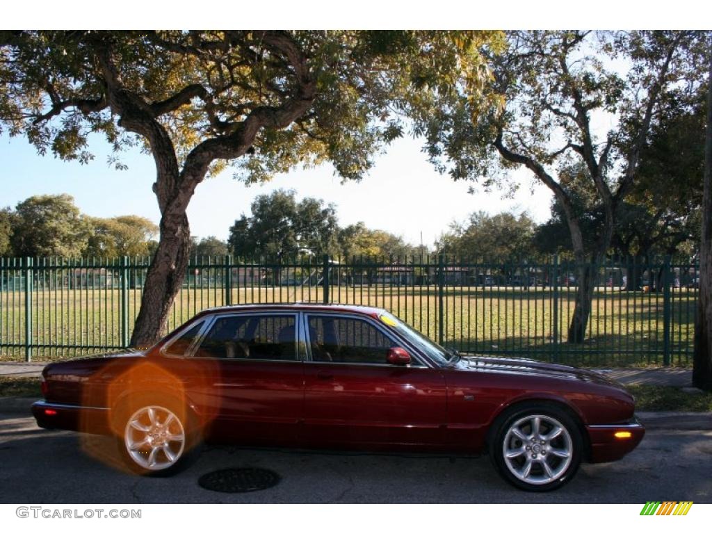 2001 XJ XJR - Carnival Red Metallic / Oatmeal photo #14