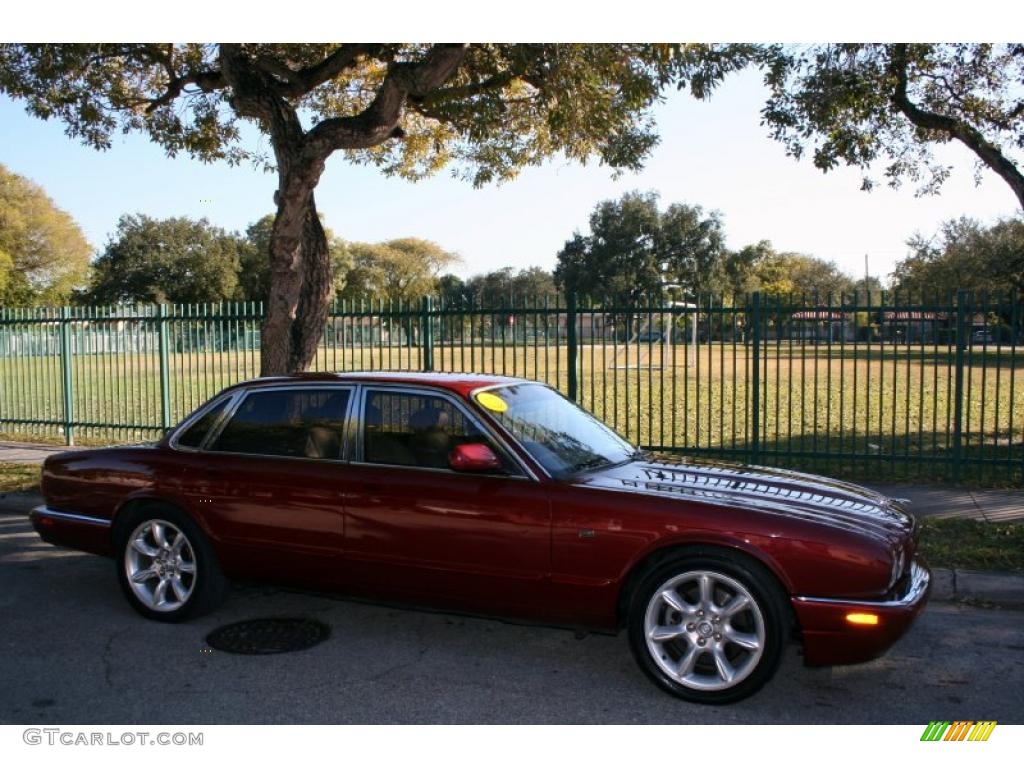 2001 XJ XJR - Carnival Red Metallic / Oatmeal photo #15