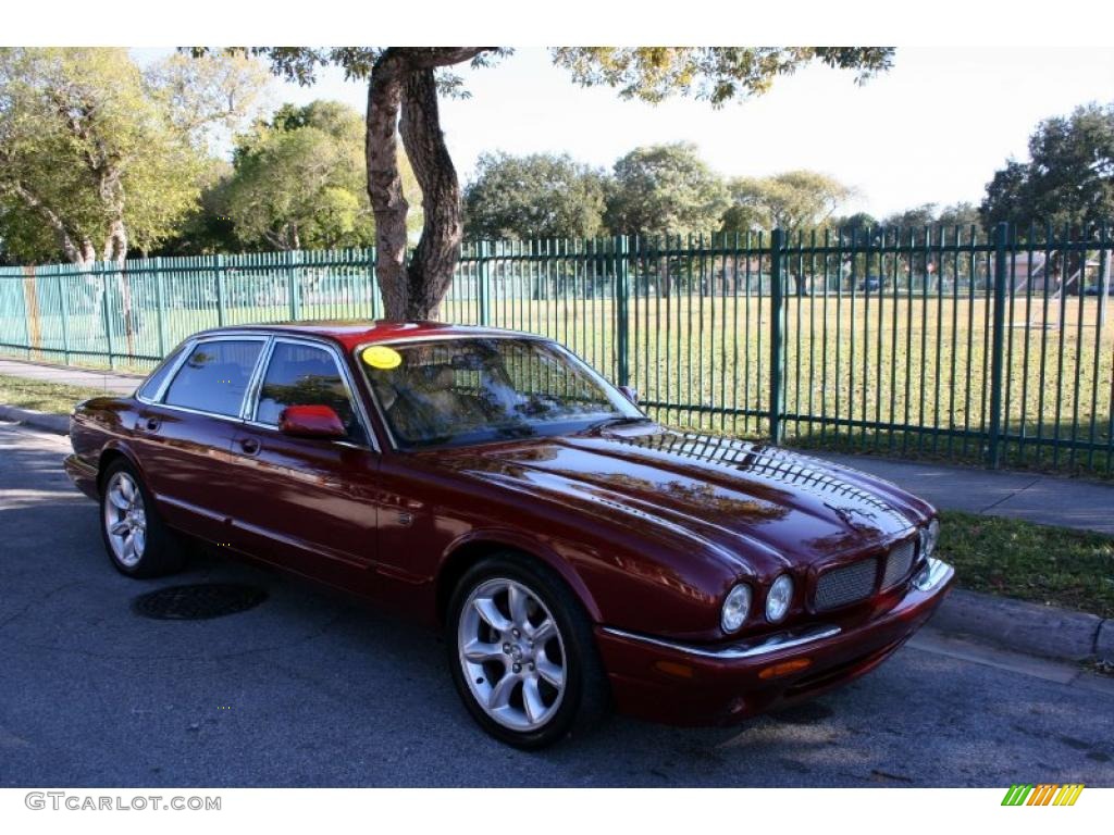 2001 XJ XJR - Carnival Red Metallic / Oatmeal photo #17