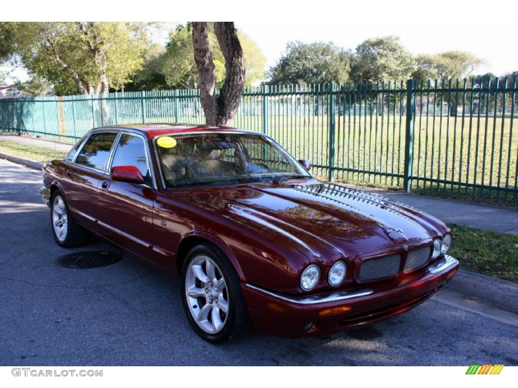 2001 XJ XJR - Carnival Red Metallic / Oatmeal photo #18