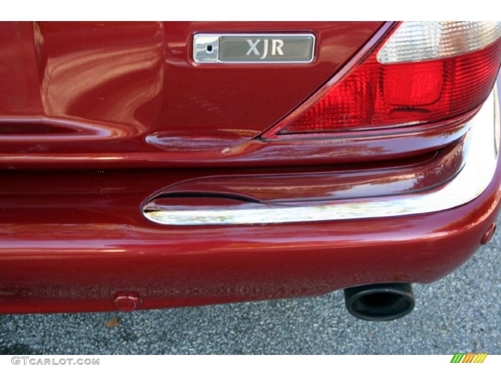 2001 XJ XJR - Carnival Red Metallic / Oatmeal photo #24