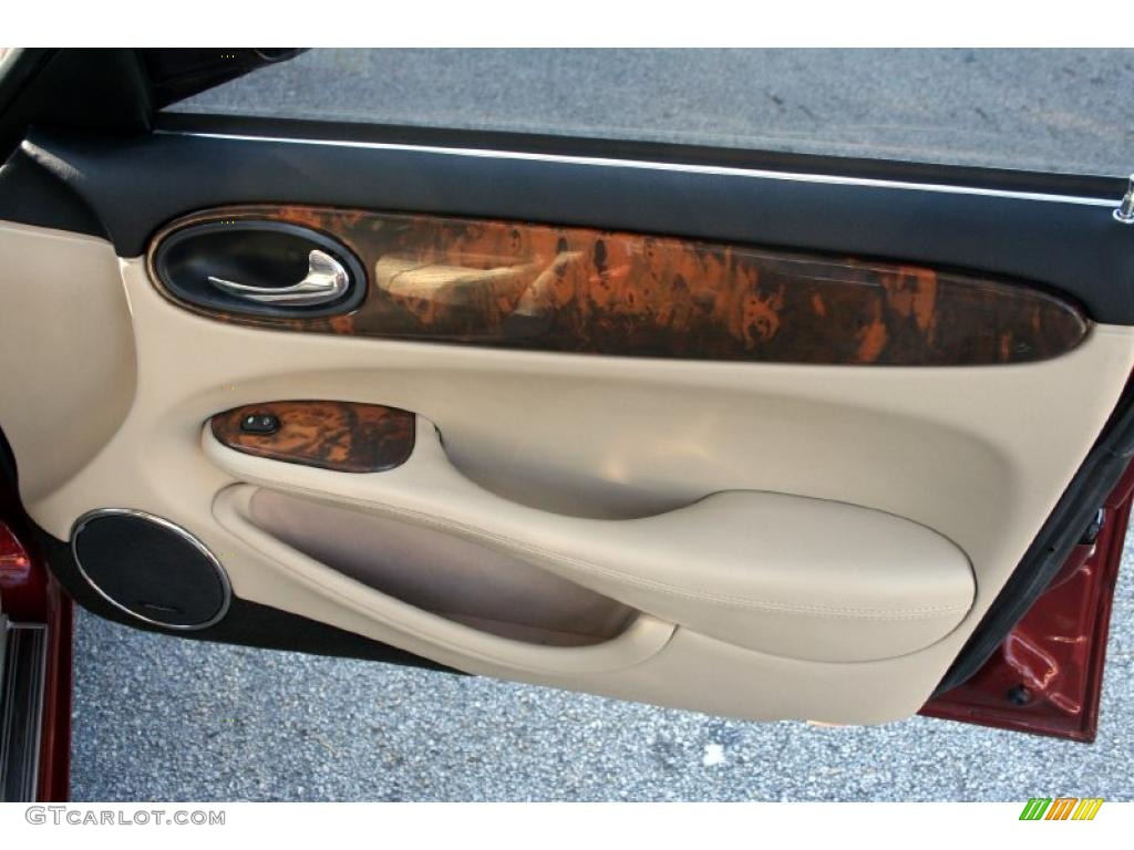 2001 Jaguar XJ XJR Oatmeal Door Panel Photo #41476767