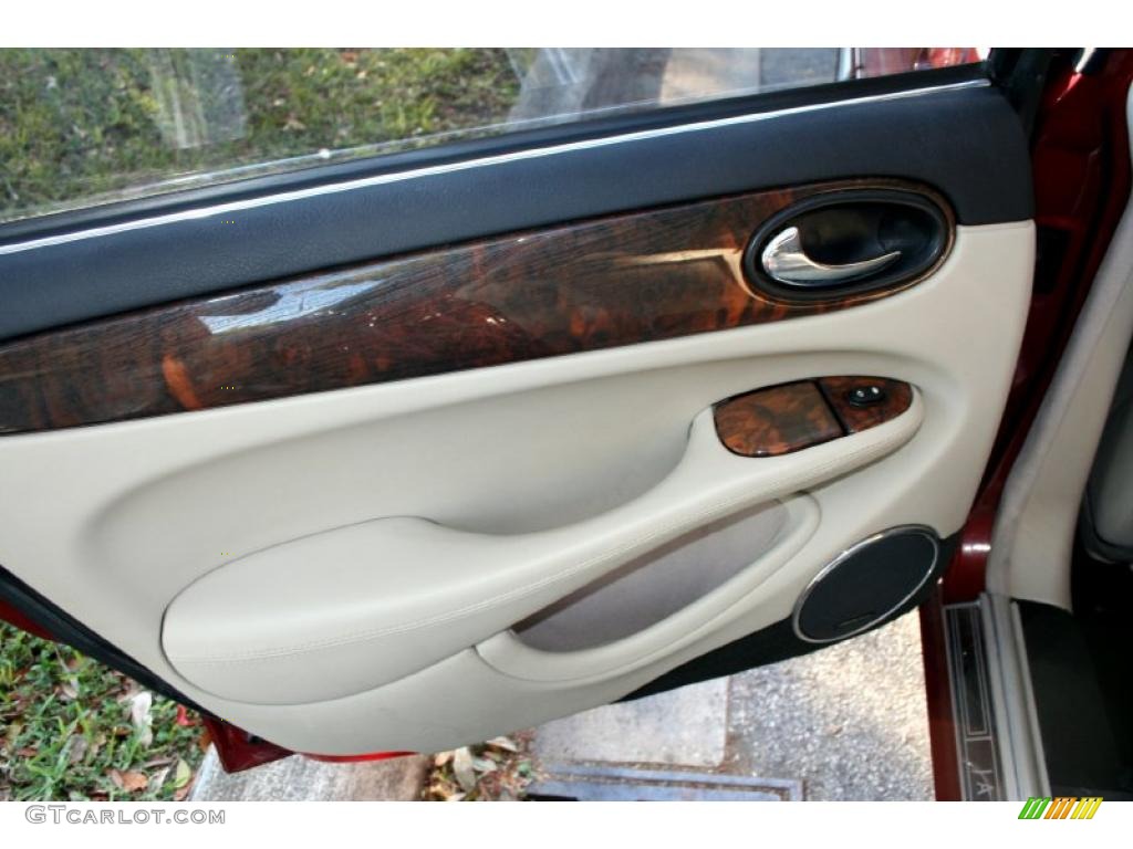 2001 Jaguar XJ XJR Oatmeal Door Panel Photo #41476783