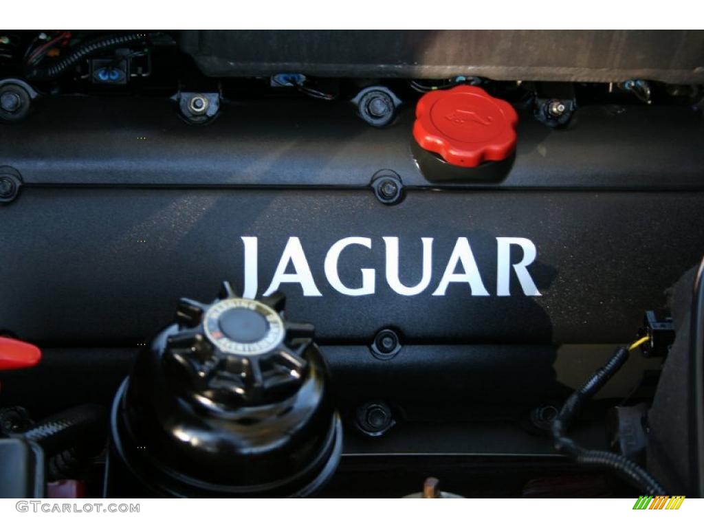 2001 Jaguar XJ XJR Marks and Logos Photo #41477827