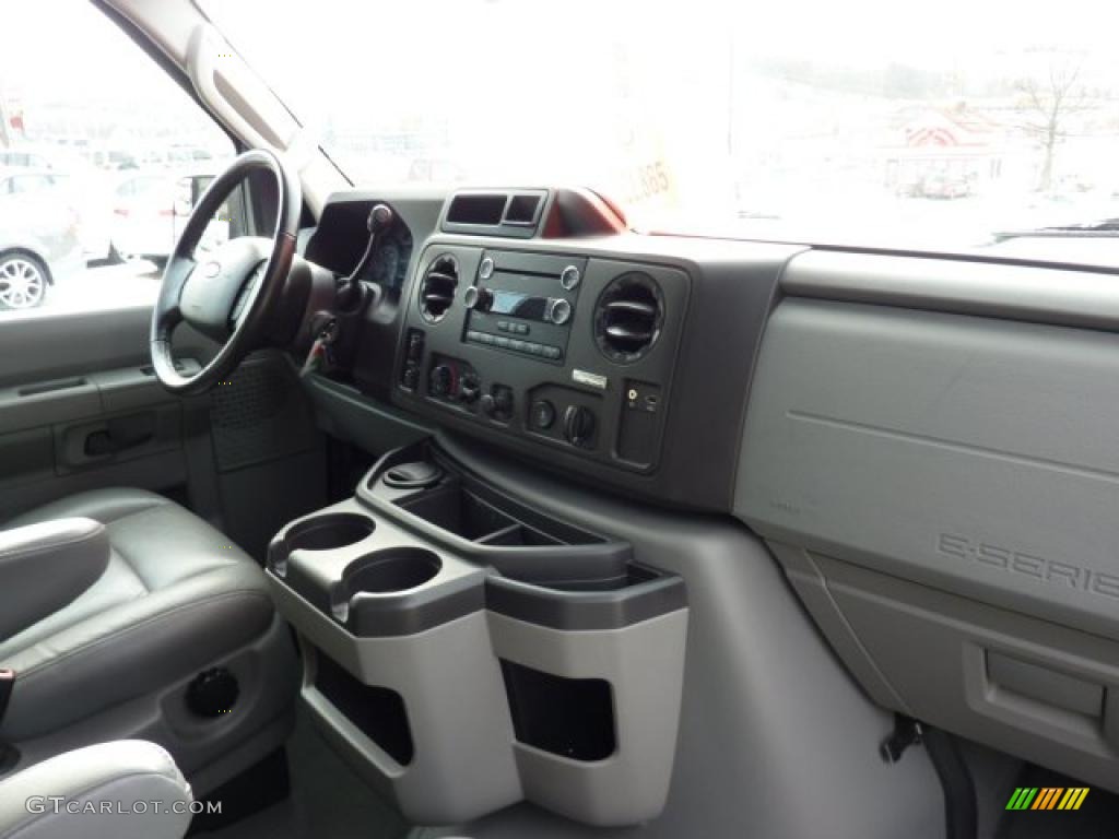 2010 Ford E Series Van E150 XLT Passenger Medium Flint Dashboard Photo #41479407