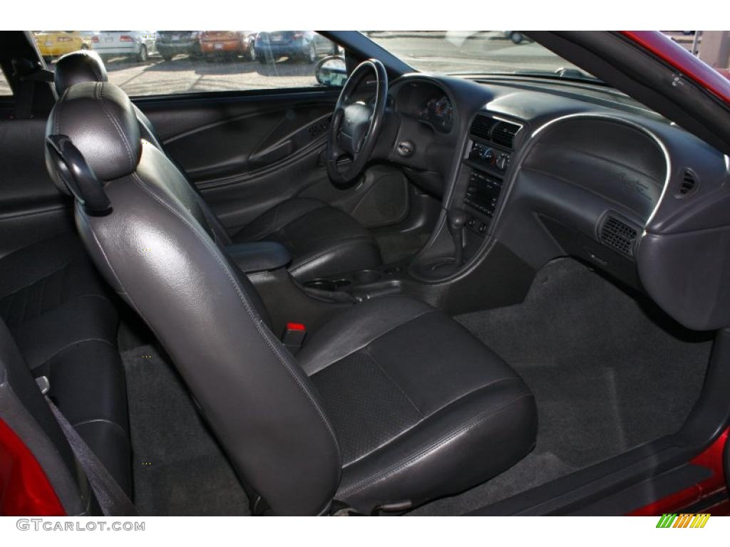 Dark Charcoal Interior 2004 Ford Mustang GT Coupe Photo #41480383