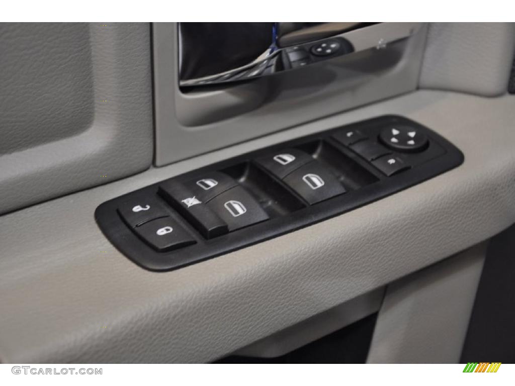 2011 Ram 1500 Big Horn Crew Cab - Deep Water Blue Pearl / Dark Slate Gray/Medium Graystone photo #9