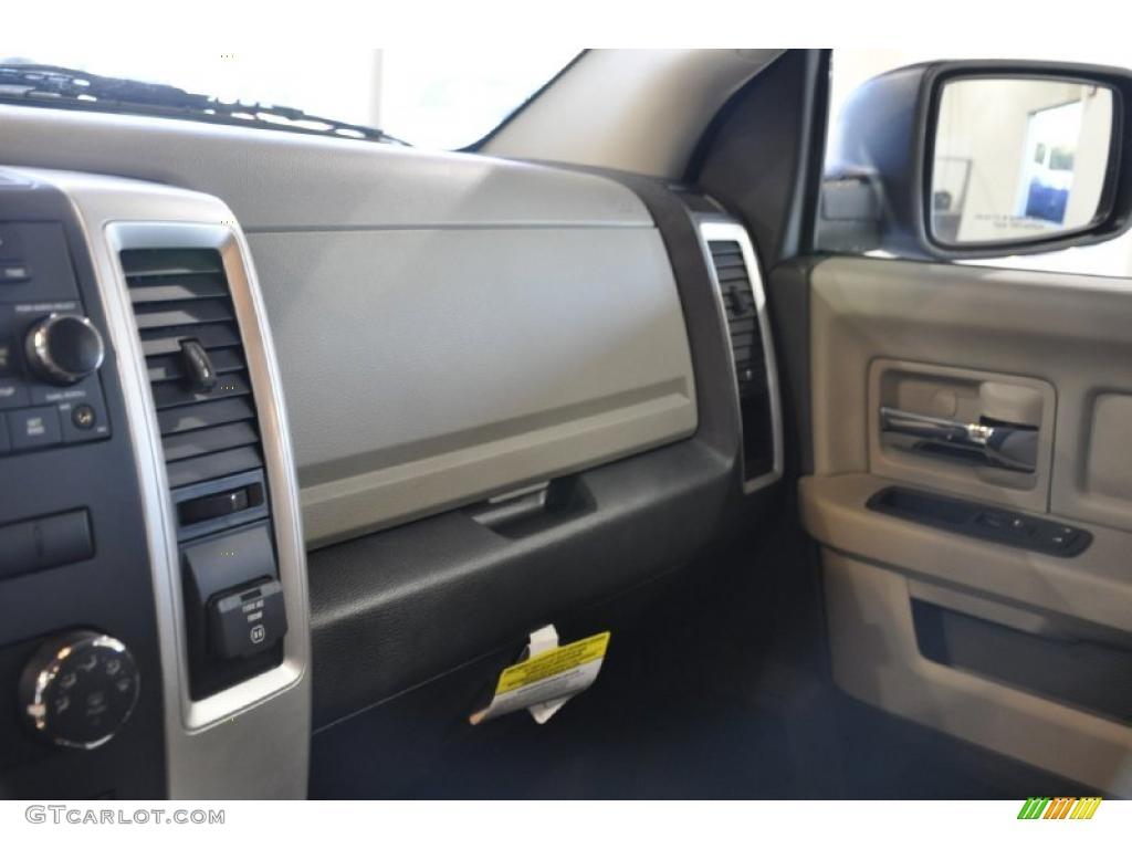 2011 Ram 1500 Big Horn Crew Cab - Deep Water Blue Pearl / Dark Slate Gray/Medium Graystone photo #15