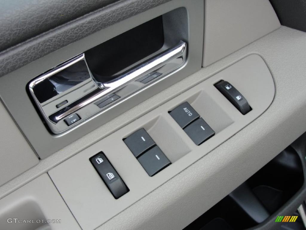 2010 F150 XLT SuperCrew - Sterling Grey Metallic / Medium Stone photo #21
