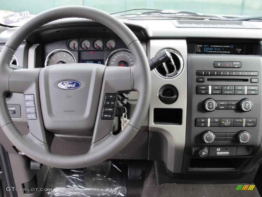 2010 F150 XLT SuperCrew - Sterling Grey Metallic / Medium Stone photo #24