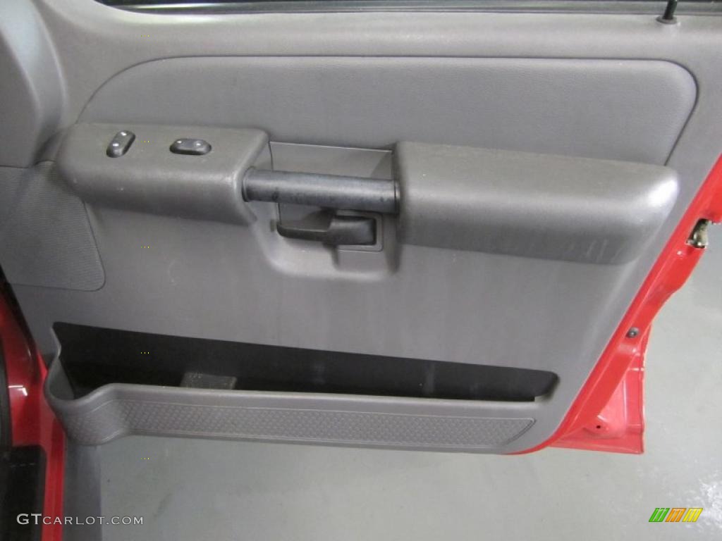 2005 Explorer Sport Trac XLS 4x4 - Bright Red / Medium Dark Flint photo #21
