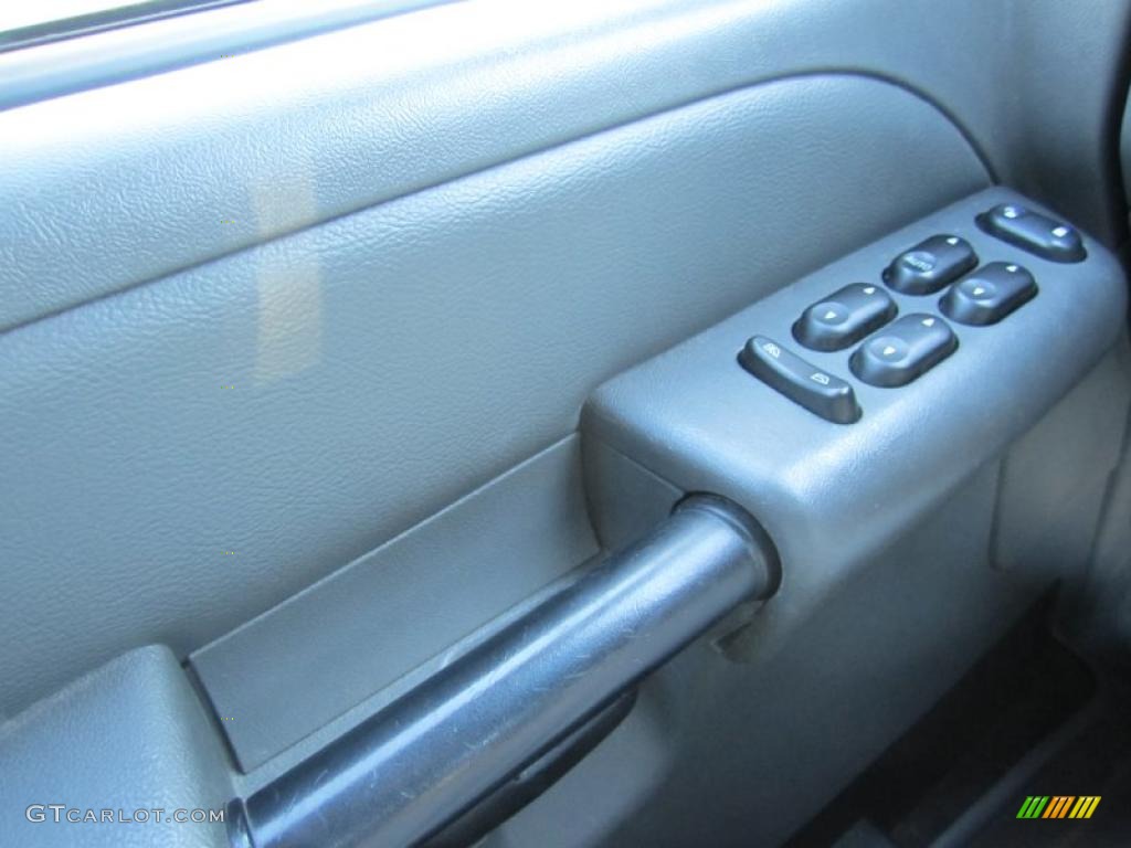 2005 Explorer Sport Trac XLS 4x4 - Bright Red / Medium Dark Flint photo #22